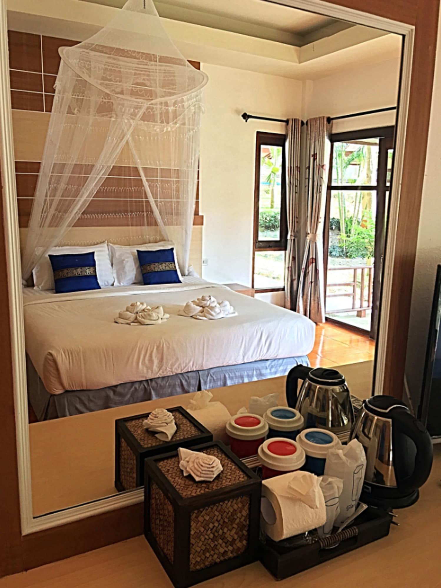 Tonsai Bay Resort Esterno foto
