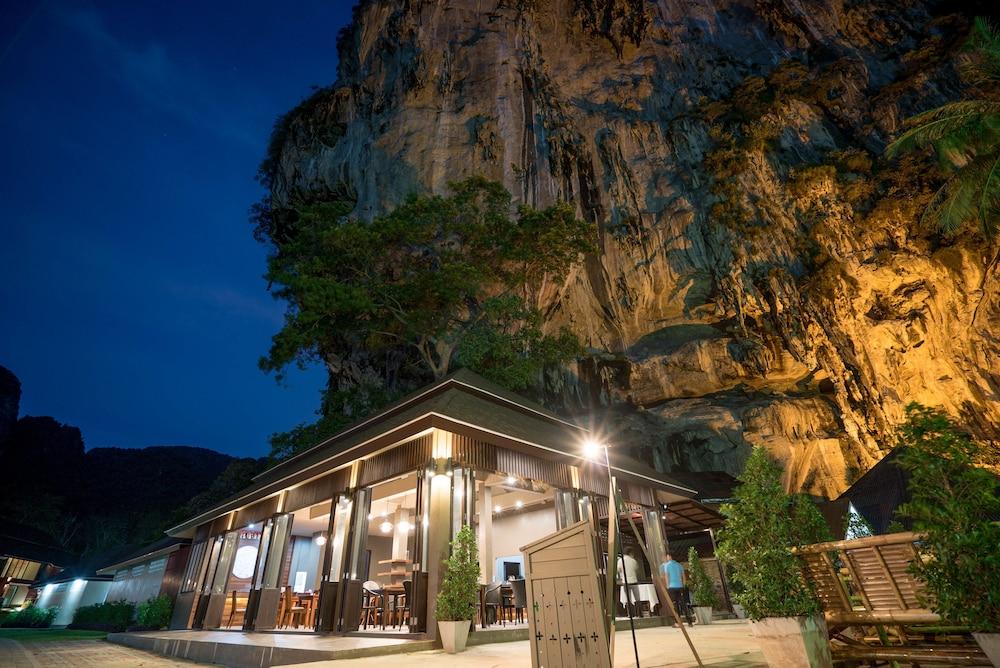 Tonsai Bay Resort Esterno foto