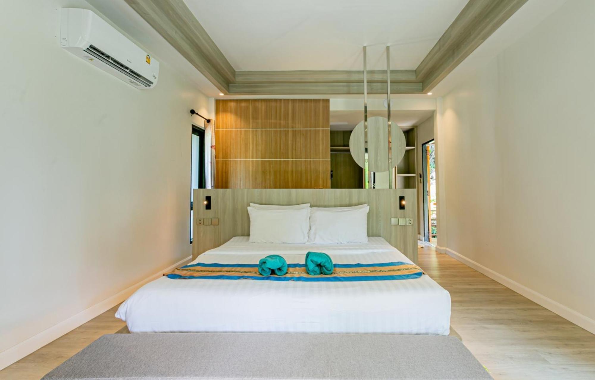 Tonsai Bay Resort Esterno foto