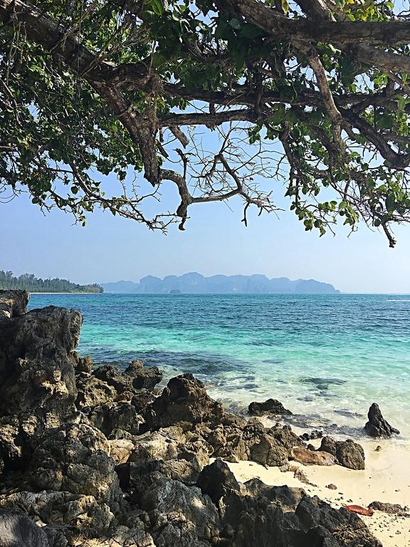 Tonsai Bay Resort Esterno foto