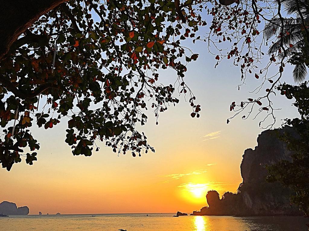 Tonsai Bay Resort Esterno foto