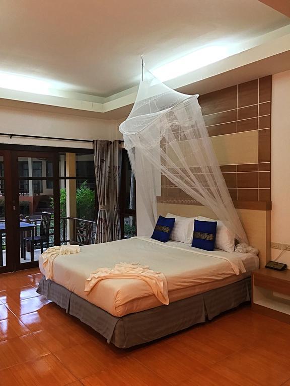 Tonsai Bay Resort Esterno foto