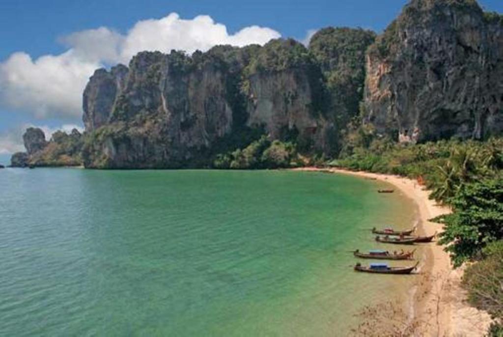 Tonsai Bay Resort Esterno foto