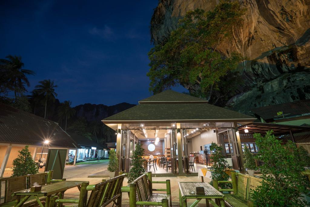 Tonsai Bay Resort Esterno foto